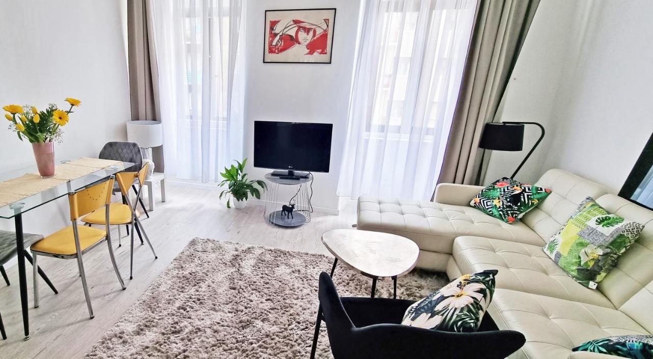 Casa Bianca - 2 Bedroom Design Apartment 트리에스테 외부 사진